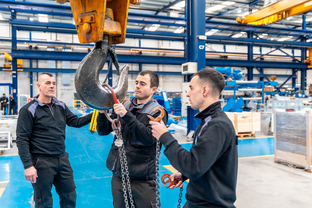 crane-industrial-manufacturing-finance
